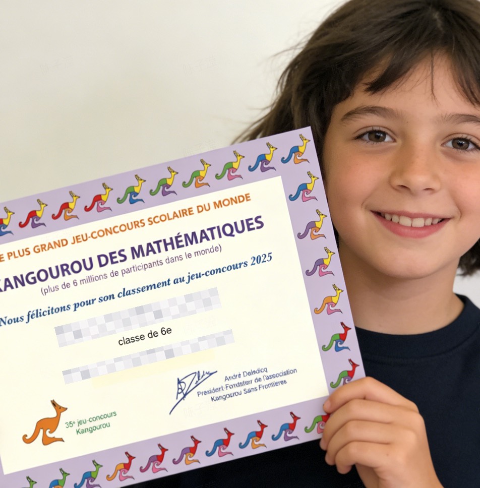 Enfant en France récompensé pour son excellent résultat au Kangourou des mathématiques